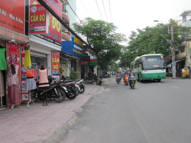 Bán nhà mặt tiền đường Lê Quang Định, P12, Bình Thạnh, Dt 3.7x23 đúc 1 trệt, 2 lầu, sân thượng.