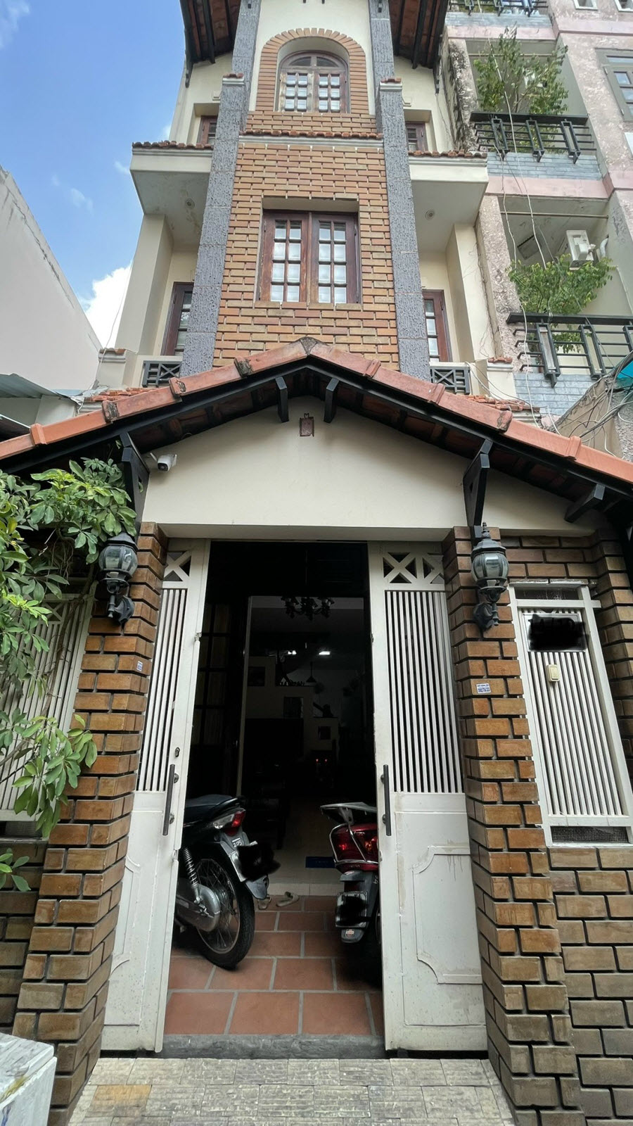 Bán nhà đẹp đường Phan Văn Hân, Bình Thạnh trệt 3 lầu 188 m2 chỉ 8,4 tỷ